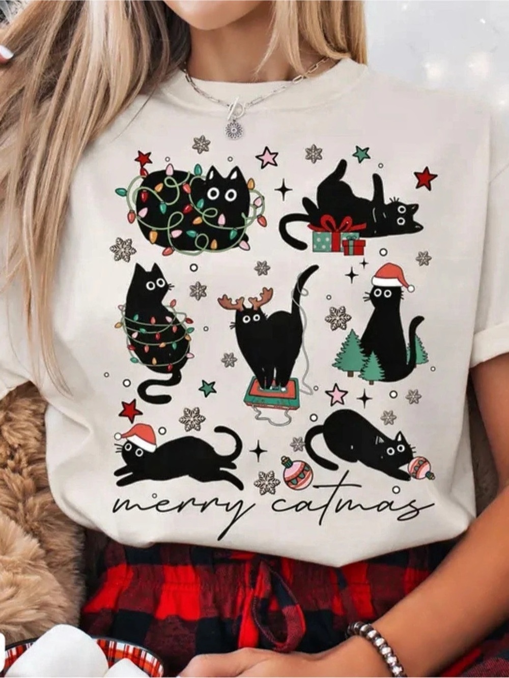 Comfort Colors White Christmas Cat Graphic Short Sleeve Tee